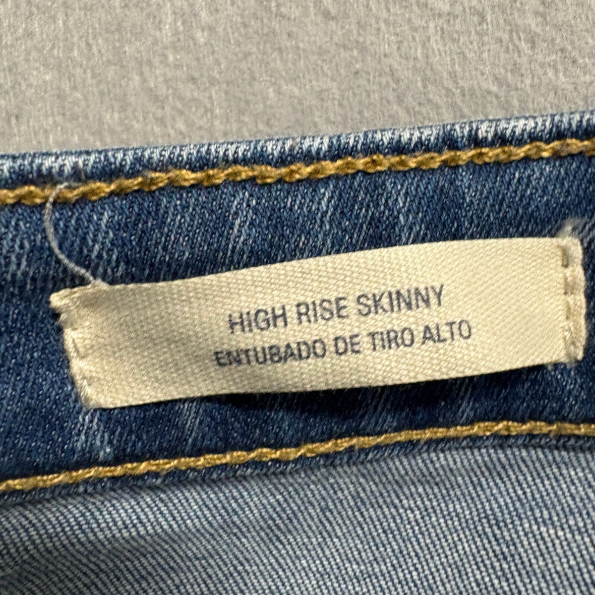 Universal Thread High Rise Skinny Jeans Womens 10 30 Patchwork Blue Denim
