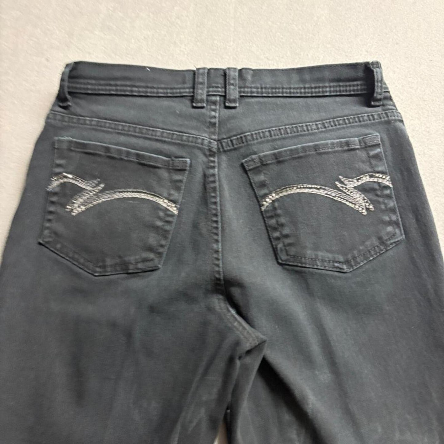 Gloria Vanderbilt Amanda Jeans Womens 6 Short Black Denim High Rise Straight Leg