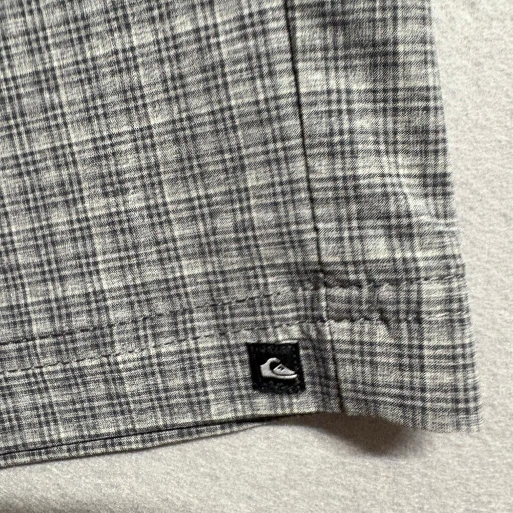 Quiksilver Amphibian Shorts Mens 38 Gray Plaid Hybrid Board Shorts Swim Walk