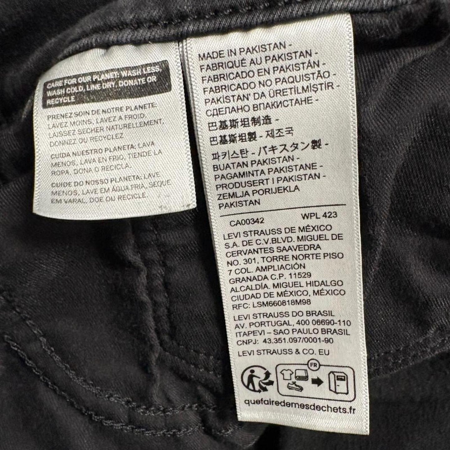 Levi's 311 Shaping Skinny Jeans Womens Size 33 Black Denim Stretch Pants 33x27