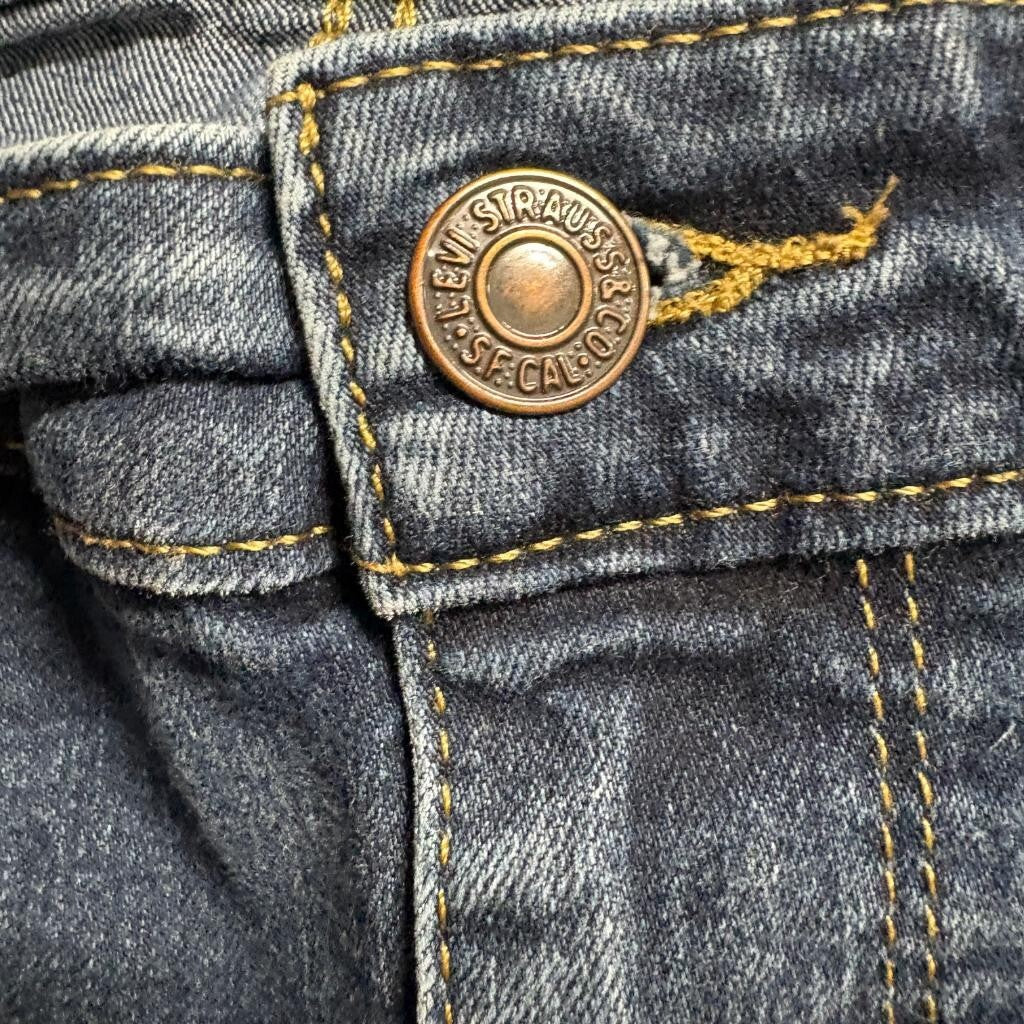 Levi's 711 Skinny Jeans Womens 26 Blue Denim Medium Wash Stretch Pants W26 L28
