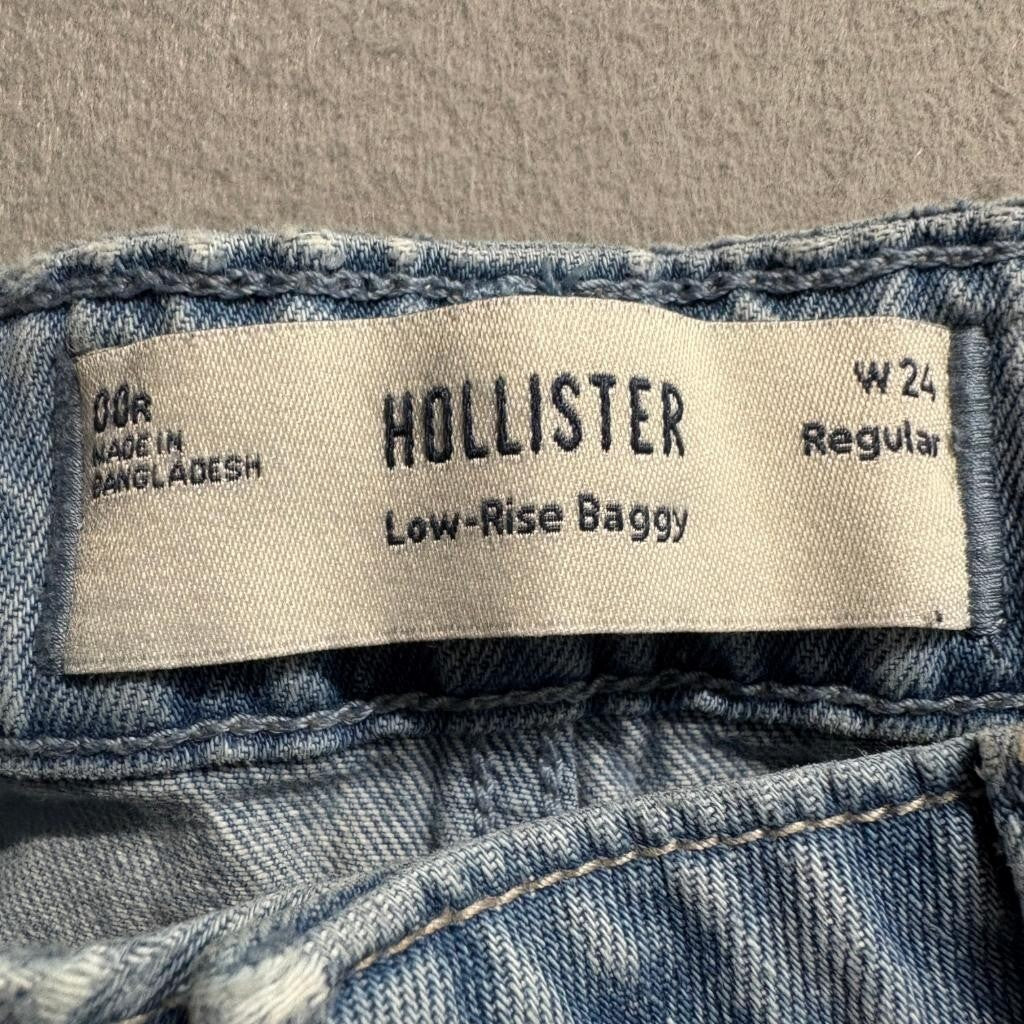 Hollister Low Rise Baggy Jeans Womens 00R W24 Light Wash Distressed Hem Denim
