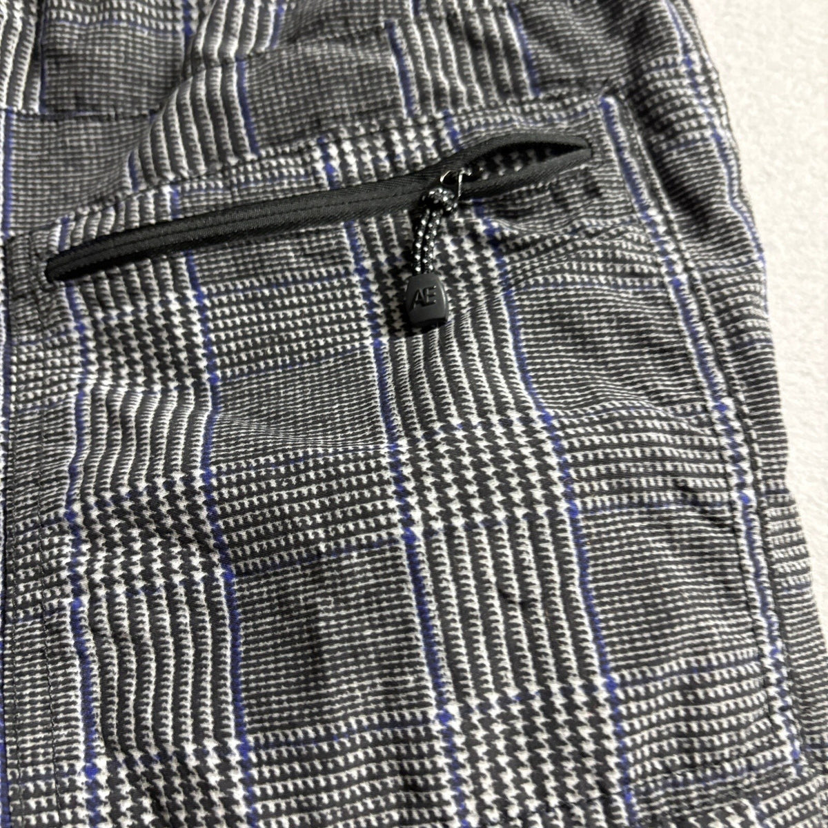 American Eagle Mens Jogger Pants Small S Gray Plaid Nylon Mesh Lined Track Pants