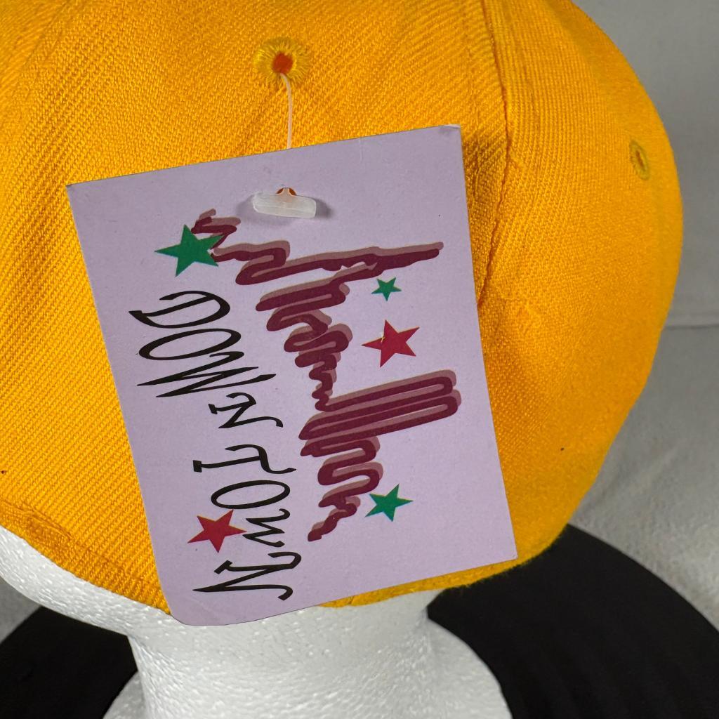 Los Angeles Lakers Down Town Fitted Hat Size 7 1/4 Yellow LA Script Cap