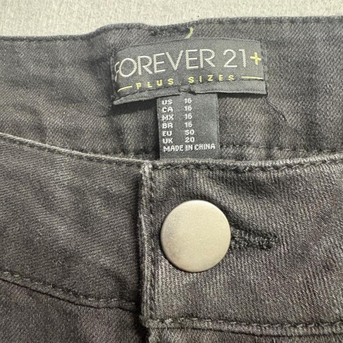 Forever 21 Plus Size 16 Black Distressed Skinny Jeans Stretch Ripped Knee
