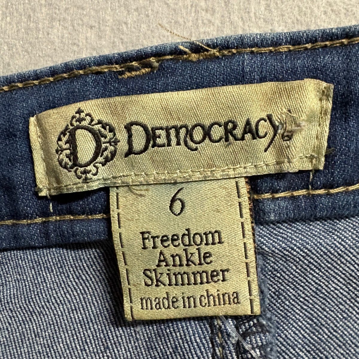 Democracy Freedom Ankle Skimmer Jeans Womens 6 Blue Denim Stretch Crop