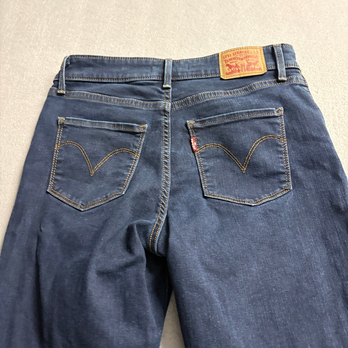 Levi's 711 Skinny Jeans Women Size 6 Long W28 L32 Dark Wash Denim Stretch