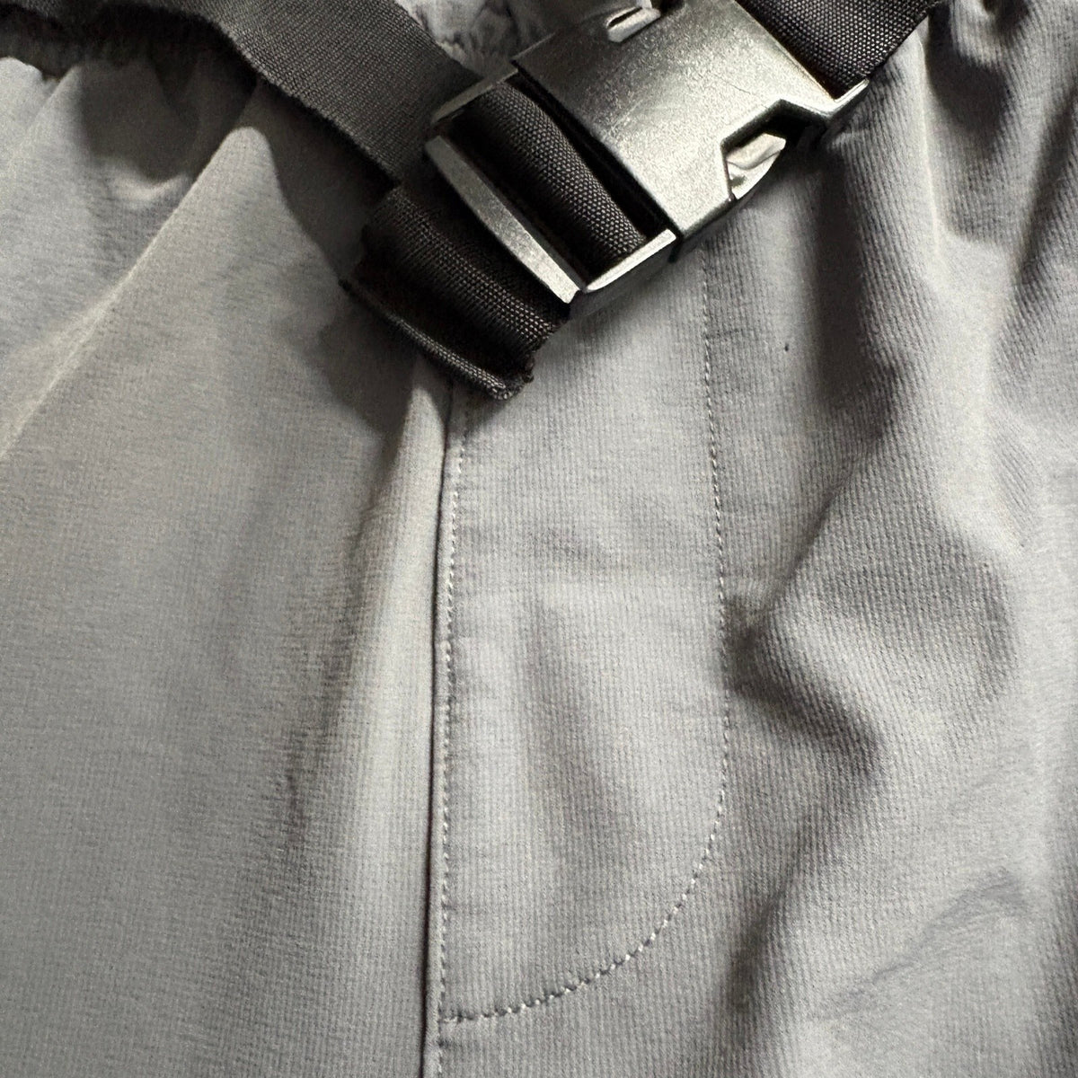 Supply & Demand Cargo Pants Womens Large Gray Elastic Waist Buckle Belt Utility