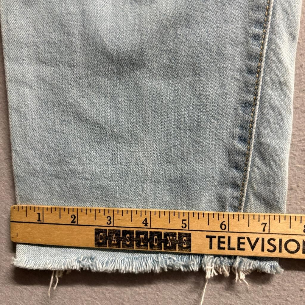 Universal Thread Boyfriend Jeans Womens 12R Light Wash Distressed Raw Hem Cotton