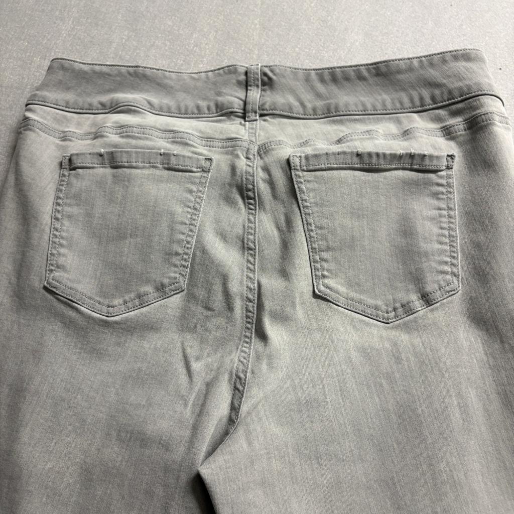 Torrid Super Soft Jegging Gray Distressed Skinny Jeans Womens Plus Size 22R