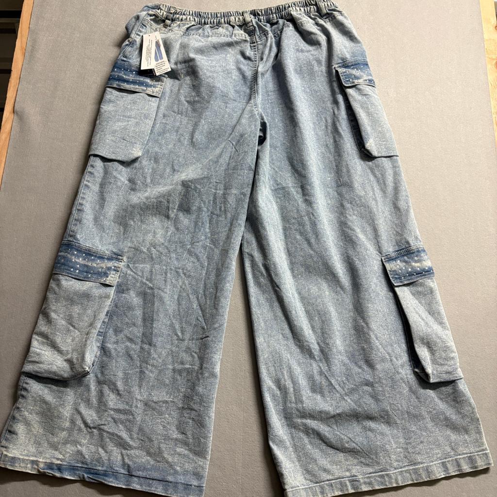 Madden NYC Womens XXL 20 Wide Leg Cargo Jeans Rhinestone High Rise Light Wash