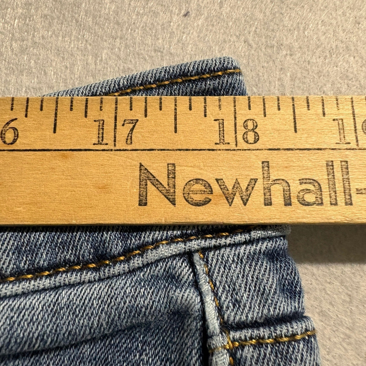 Lucky Brand 223 Straight Fit Jeans Mens 36x30 Medium Wash Denim Stretch Pants