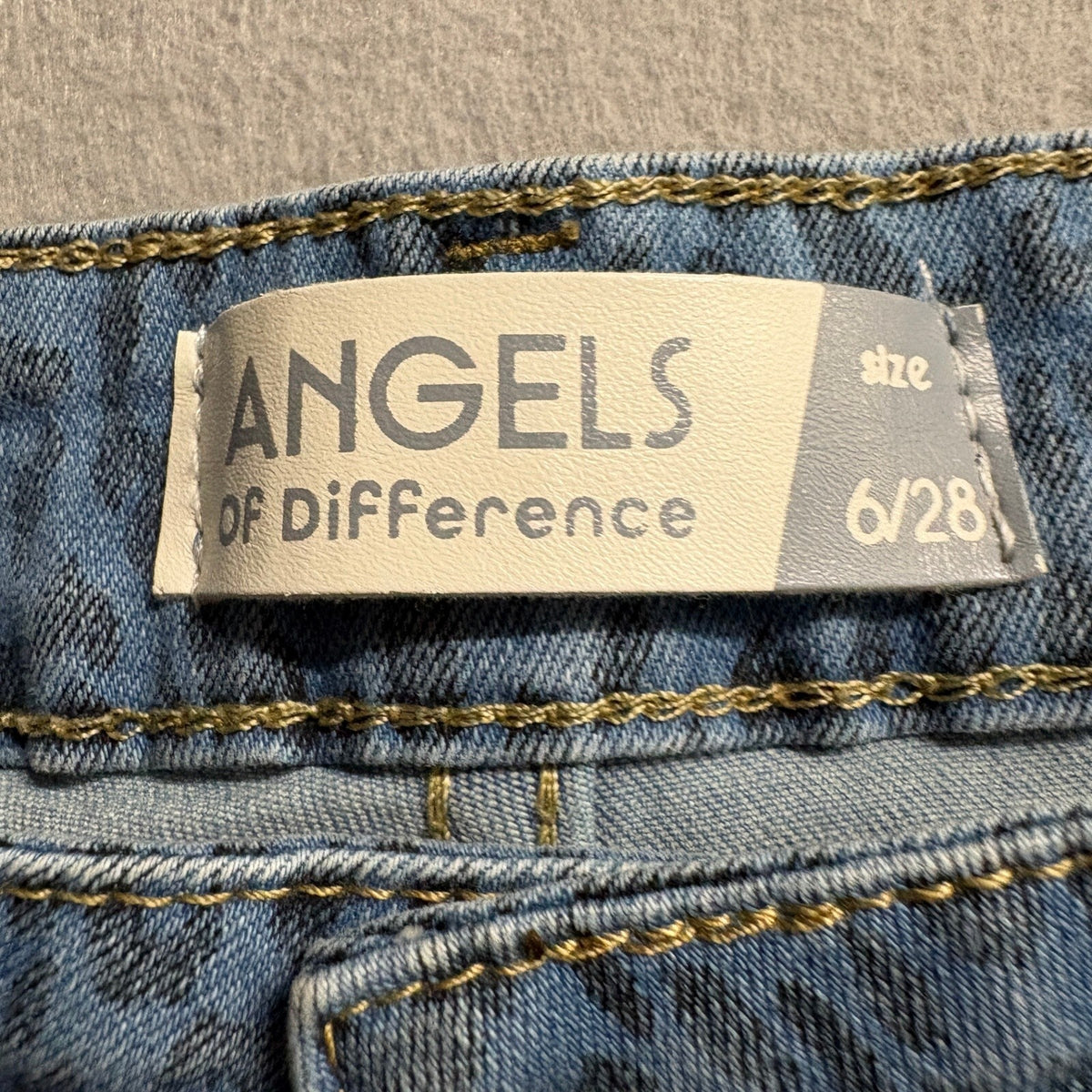 Angels of Difference Skinny Jeans Womens Size 6 28 Blue Leopard Print Denim
