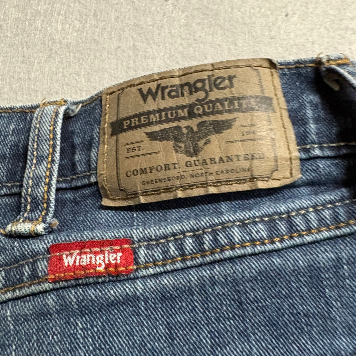 Wrangler Premium Quality Mens Straight Fit Blue Denim Jeans 38 x 30 Stretch