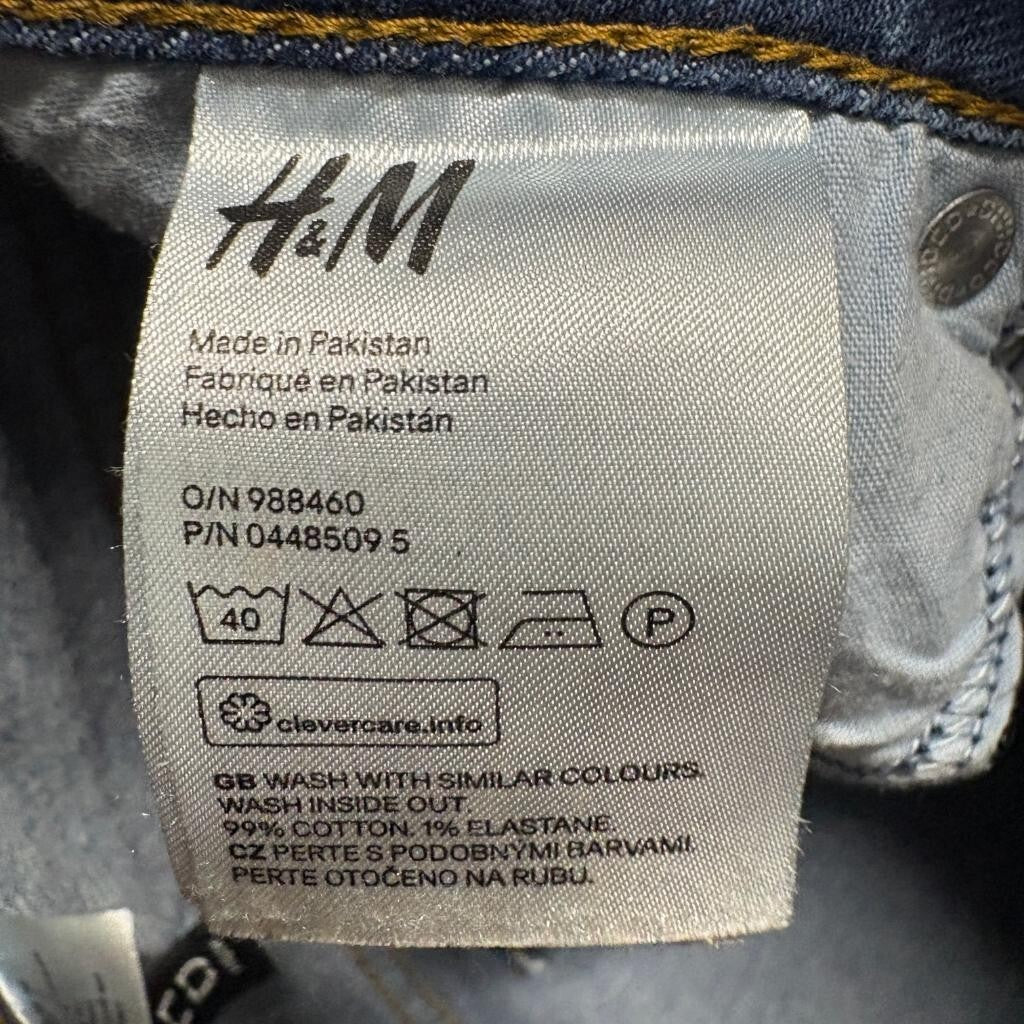 H&M Divided High Waisted Crop Jeans Womens Size 4 Blue Denim Raw Hem Stretch