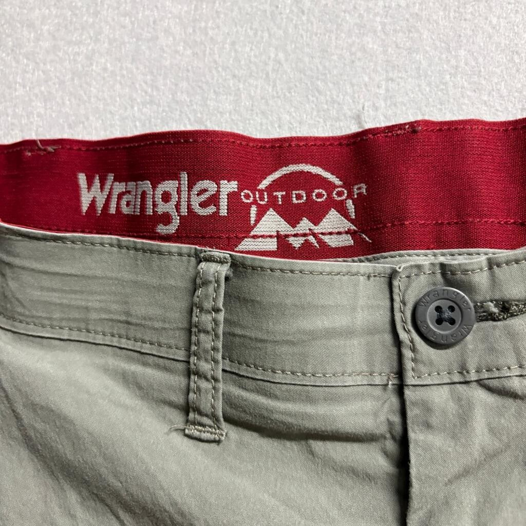 Wrangler Outdoor Mens Shorts Size 46 Green Cotton Blend Stretch Flat Front