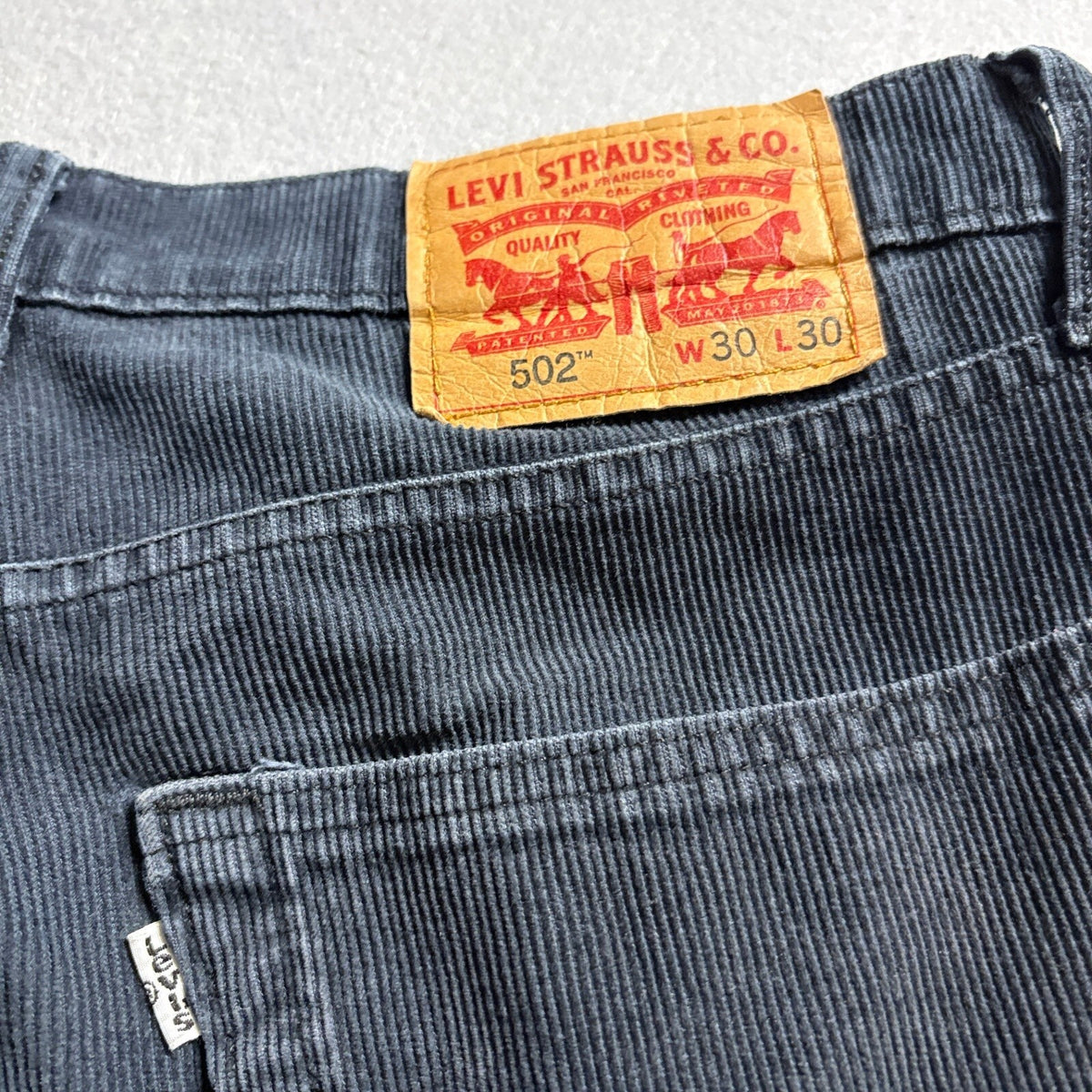 Levis 502 Mens Black Corduroy Tapered Leg Jeans W30 L30 Black Fine Cord Pants
