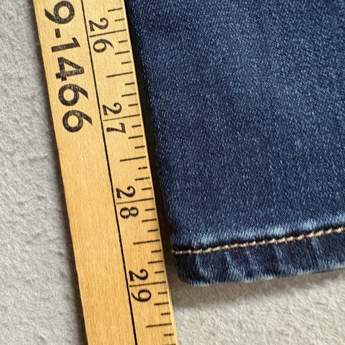 KUT from the Kloth Catherine Boyfriend Jeans Womens Size 0 Blue Distressed Denim