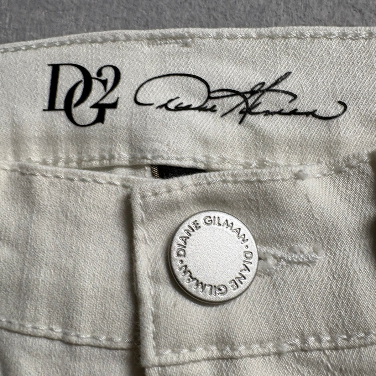 DG2 Diane Gilman Jeans Women Size 4 Off White Frayed Seam Flare Stretch NWT