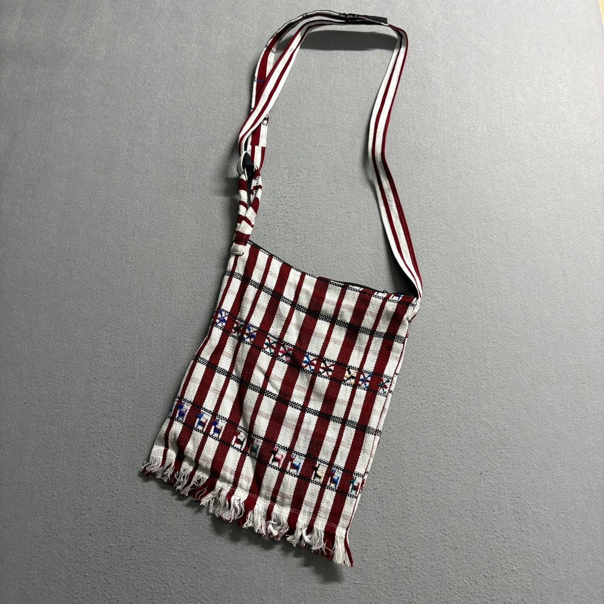 Vintage Handwoven Peruvian Llama Crossbody Bag Red White Striped Fringe Boho