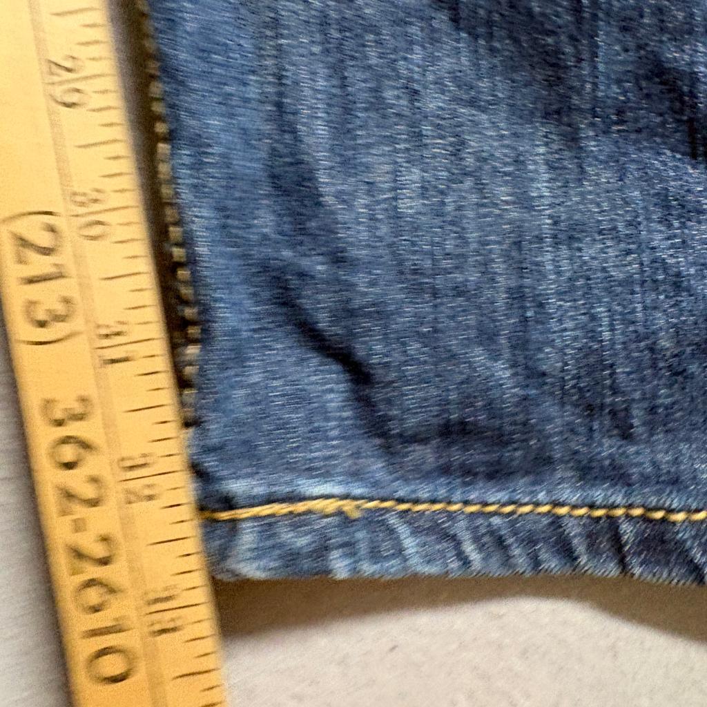 Wrangler Rock 47 Boyfriend Fit Jeans Mens 31x34 Blue Denim Stretch WBX30TB