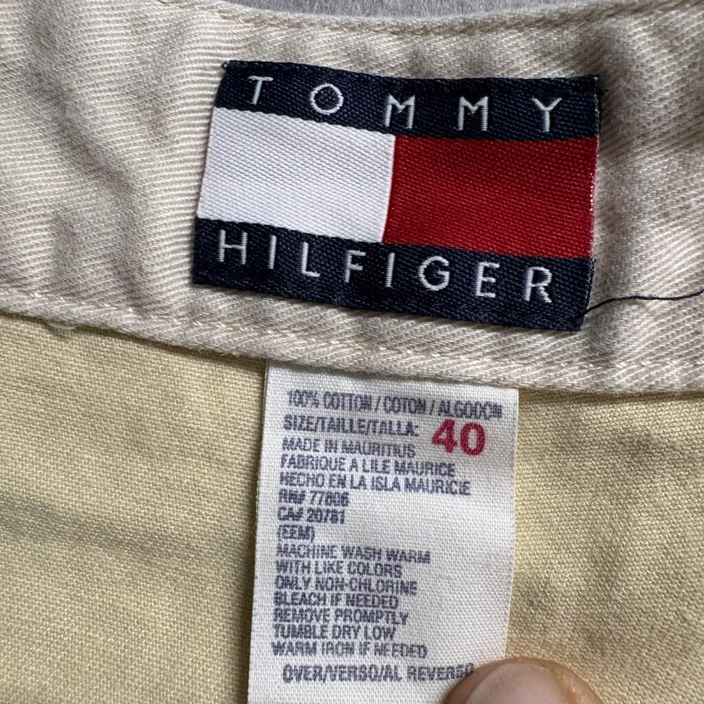 Tommy Hilfiger Chino Shorts Mens 40 Yellow Cotton Pleated Front Casual