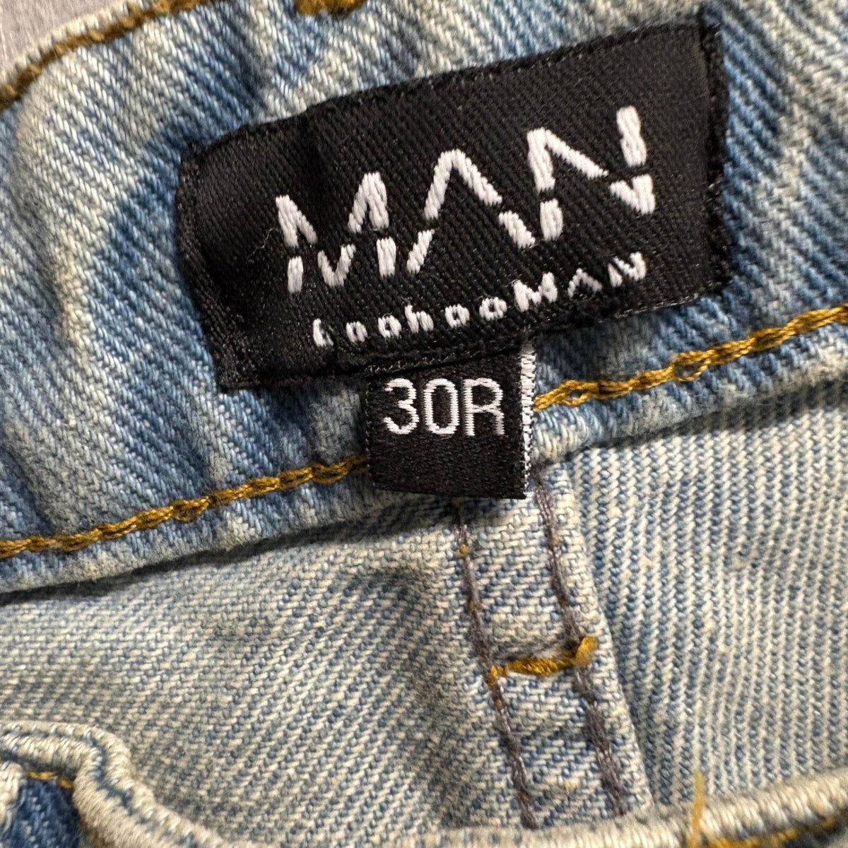 BoohooMAN Mens Jeans 30R Light Wash Blue Denim Button Fly Straight Leg Cotton