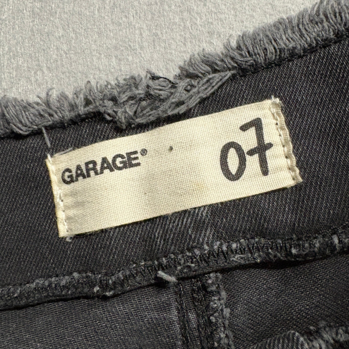 Garage Fray Waist Mom Jeans Womens Size 7 Black High Rise Tapered Denim