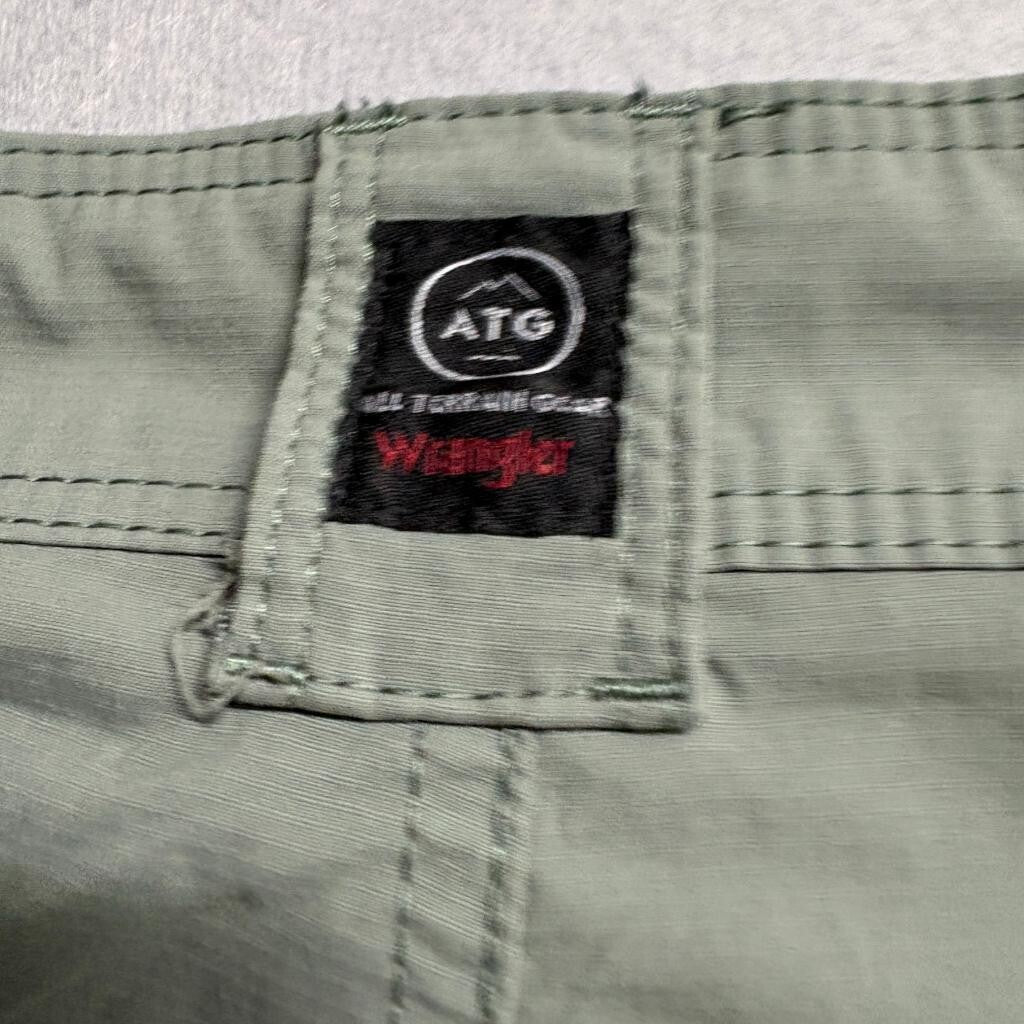 Wrangler ATG Mens 40x30 Green All Terrain Gear Nylon Stretch Hiking Pants