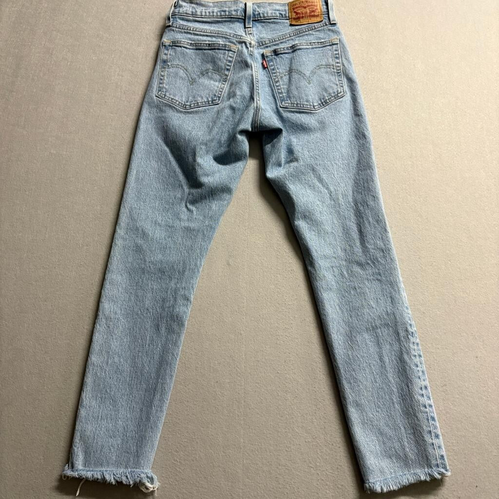 Levis 501 Original Crop Jeans Womens 25 Light Wash Blue Denim Frayed Hem