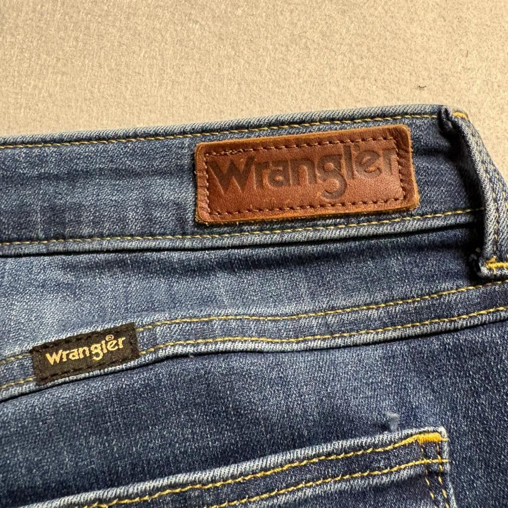 Wrangler High Rise Kick Flare Jeans Womens 20W Blue Denim Stretch Cuffed Crop