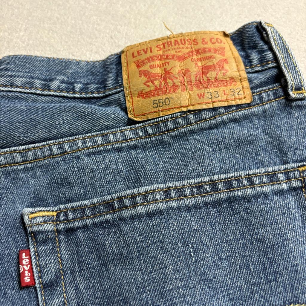 Levis 550 Relaxed Fit Jeans Mens 33x32 Blue Denim Medium Wash Red Tab
