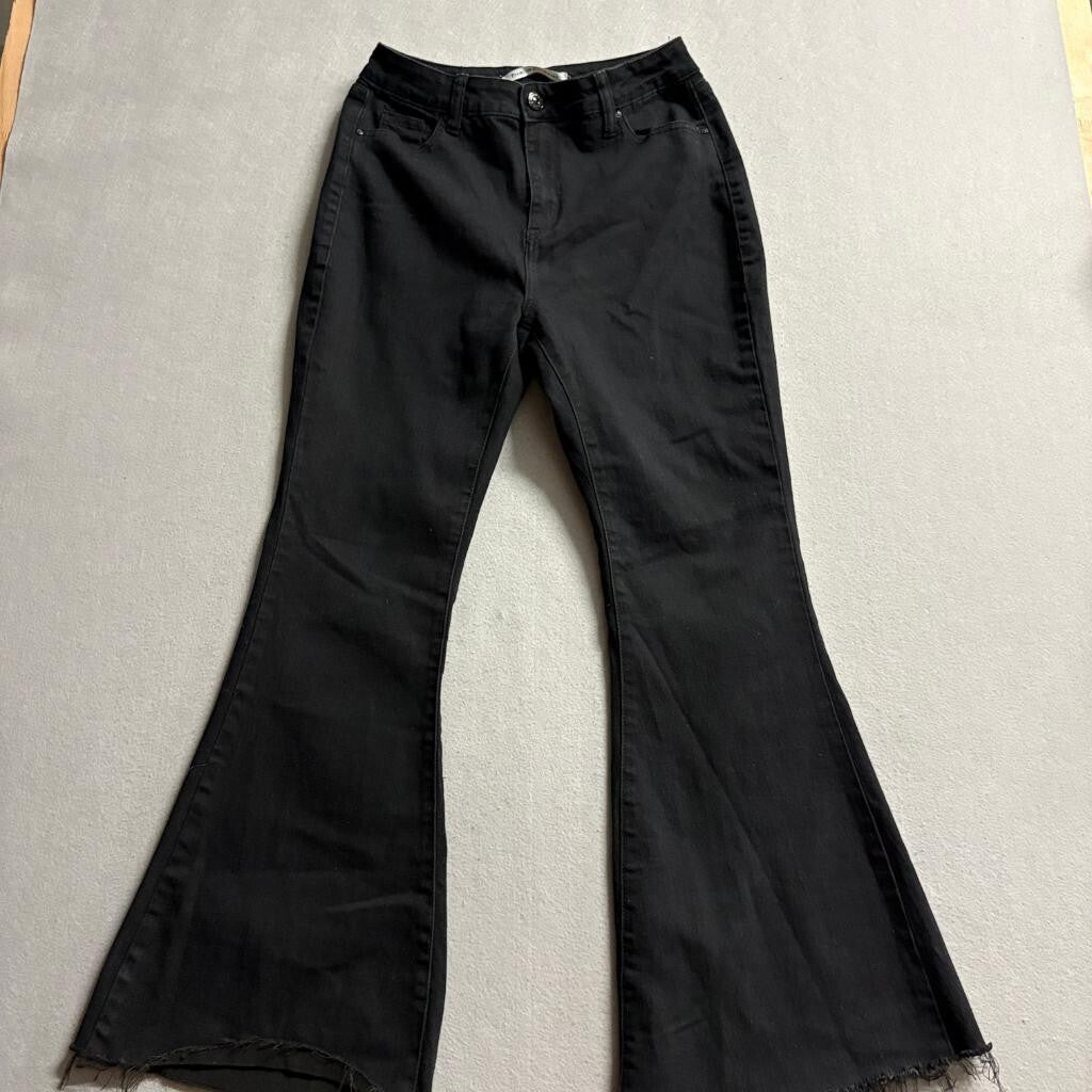 Premium Denimwear Womens Flare Jeans Size 13 L Black High Rise Raw Hem Stretch