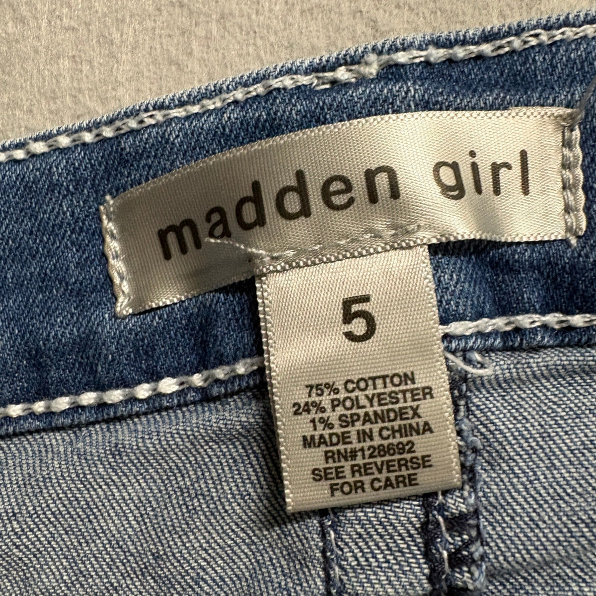 Madden Girl Womens Jeans Size 5 Blue Medium Wash Flared Thick White Stitch Denim