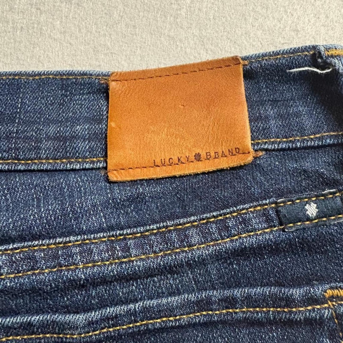 Lucky Brand Sweet Straight Ankle Jeans Womens 4/27 Blue Denim Medium Wash 30x26