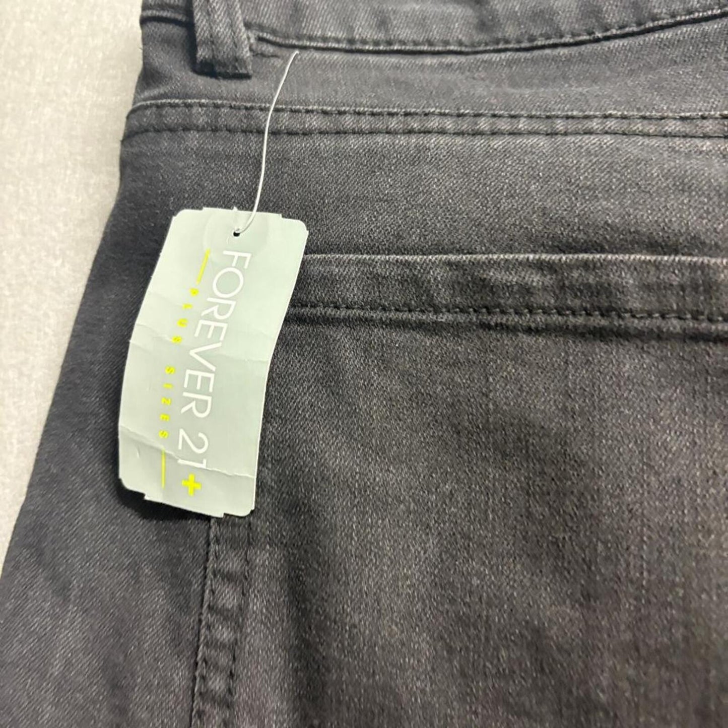 Forever 21 Plus Size 16 Black Distressed Skinny Jeans Stretch Ripped Knee