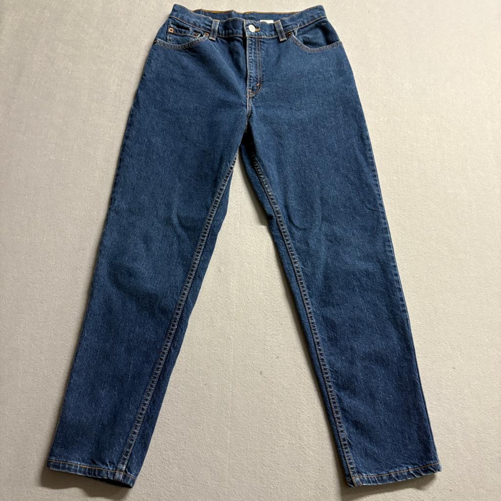 Vintage Levis 550 Womens Jeans Size 6 M Pet Relaxed Fit Tapered Leg Made in USA
