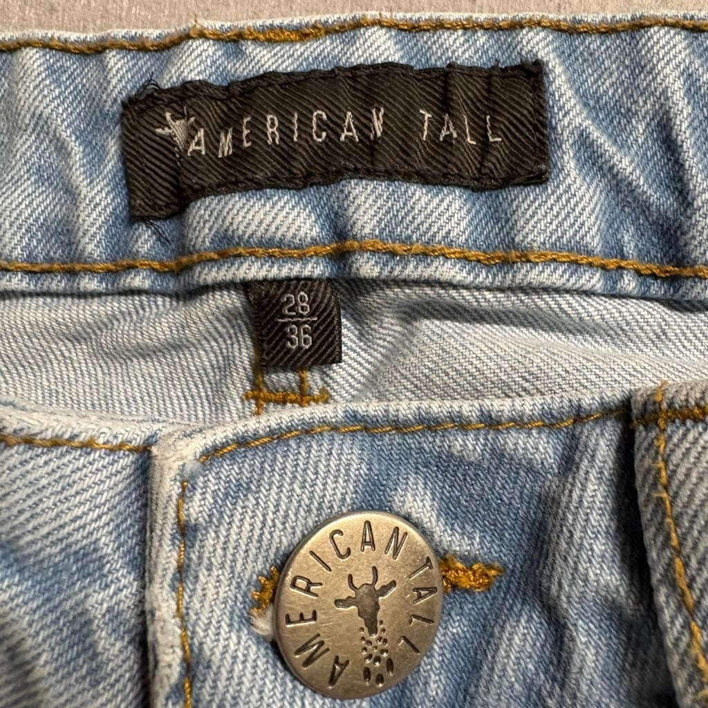 American Tall Milo Relaxed Tapered Jeans Womens 28 x 36 Light Salt Lake Wash