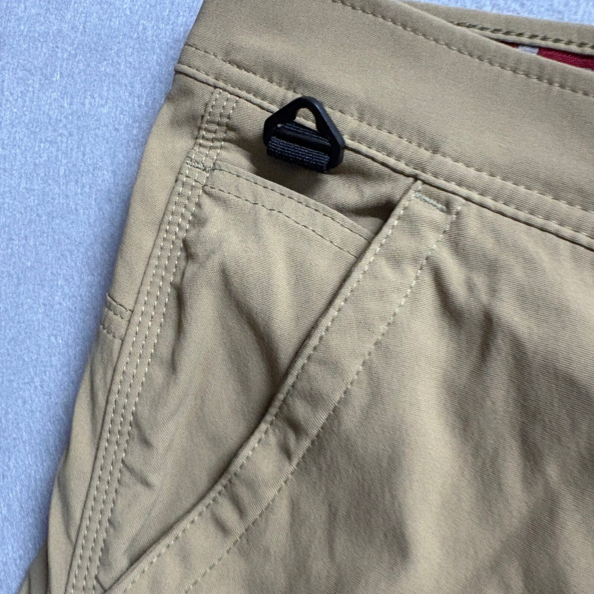 Wrangler Outdoor Cargo Shorts Mens Size 48 Beige Tan Stretch Nylon Utility