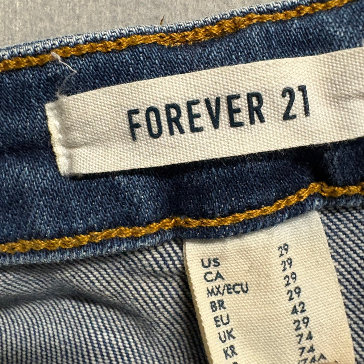 Forever 21 Distressed High Rise Jeans Womens Size 29 Blue Denim Frayed Hem