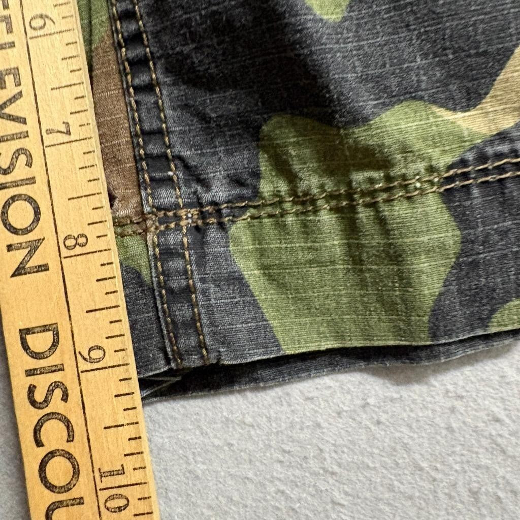 Arizona Jean Co Mens Cargo Shorts Size 36 Green Camouflage Cotton Ripstop