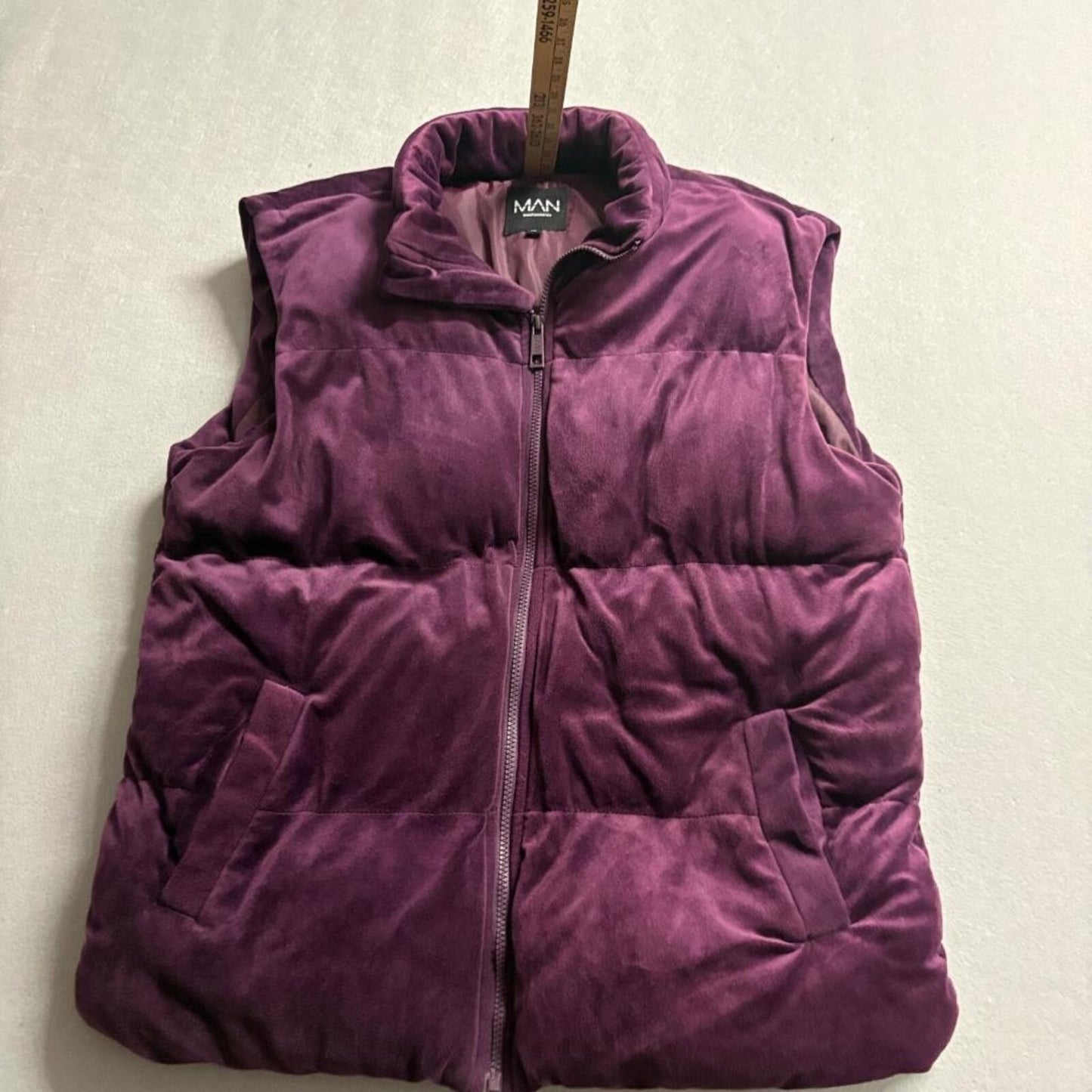 BoohooMAN Velvet Puffer Vest Mens Medium Purple Velour Padded Sleeveless Jacket