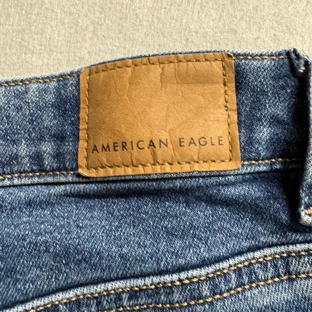 American Eagle Mom Jeans Womens Size 4 Long Blue Denim Stretch High Rise