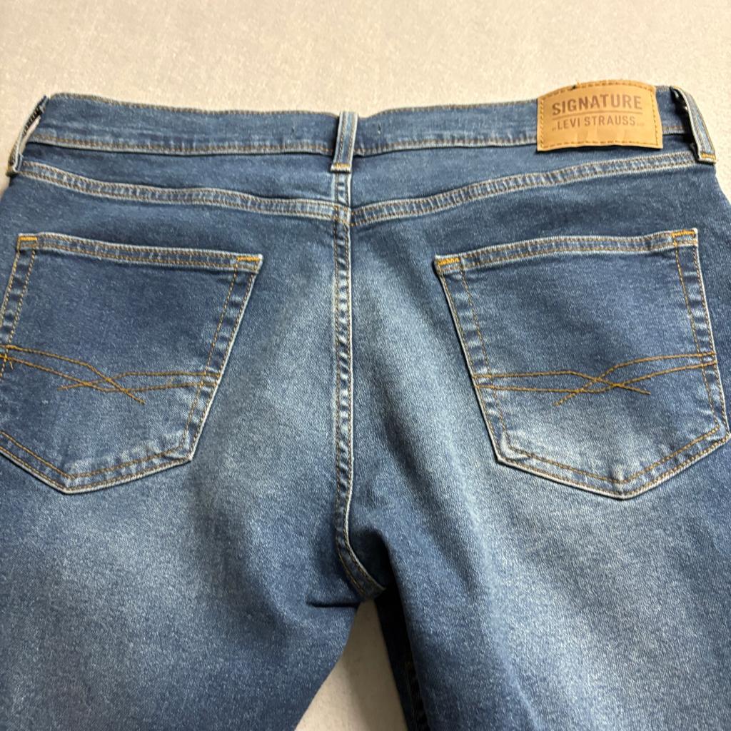 Signature by Levi Strauss Co Mens Slim Fit Jeans 34x30 Medium Wash Stretch Blue