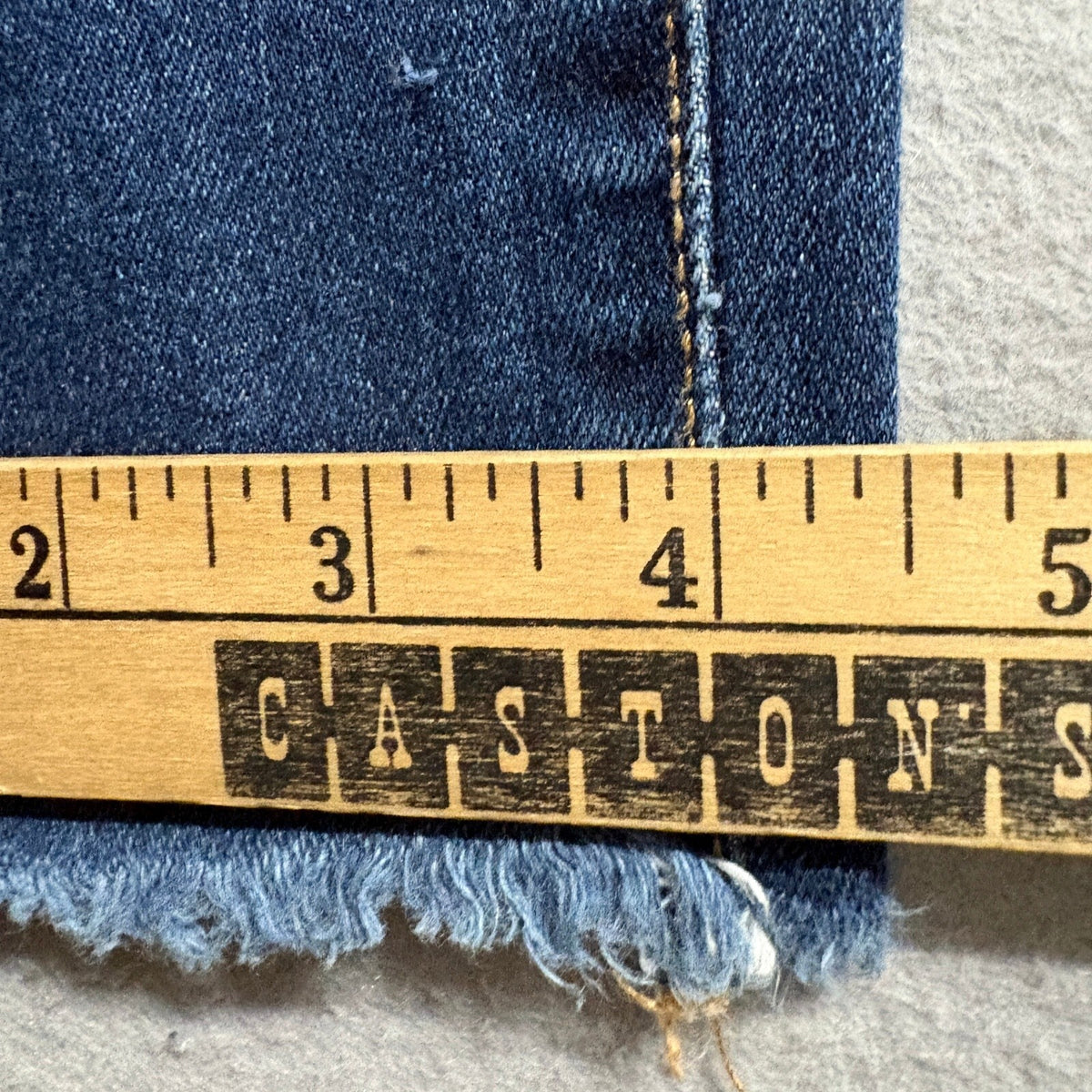 American Eagle Next Level Stretch Jegging Womens Size 2 Long Distressed Jeans