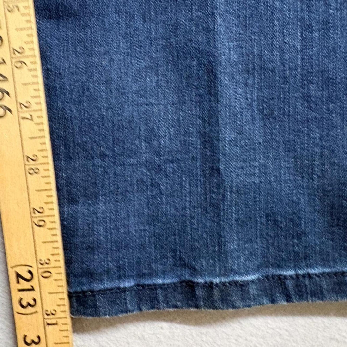 Gloria Vanderbilt Amanda Jeans Womens 18 Blue Denim Floral Embroidered Straight