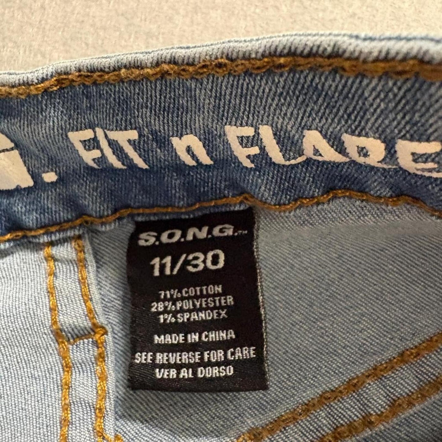 S.O.N.G. Fit n Flare Distressed Jeans Womens Size 11/30 Blue Denim High Rise