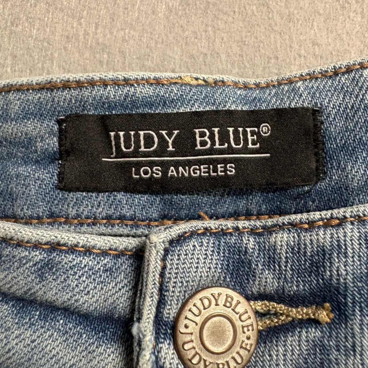 Judy Blue 90s Straight Leg Jeans Womens Size 1/25 Distressed Raw Hem Light Wash