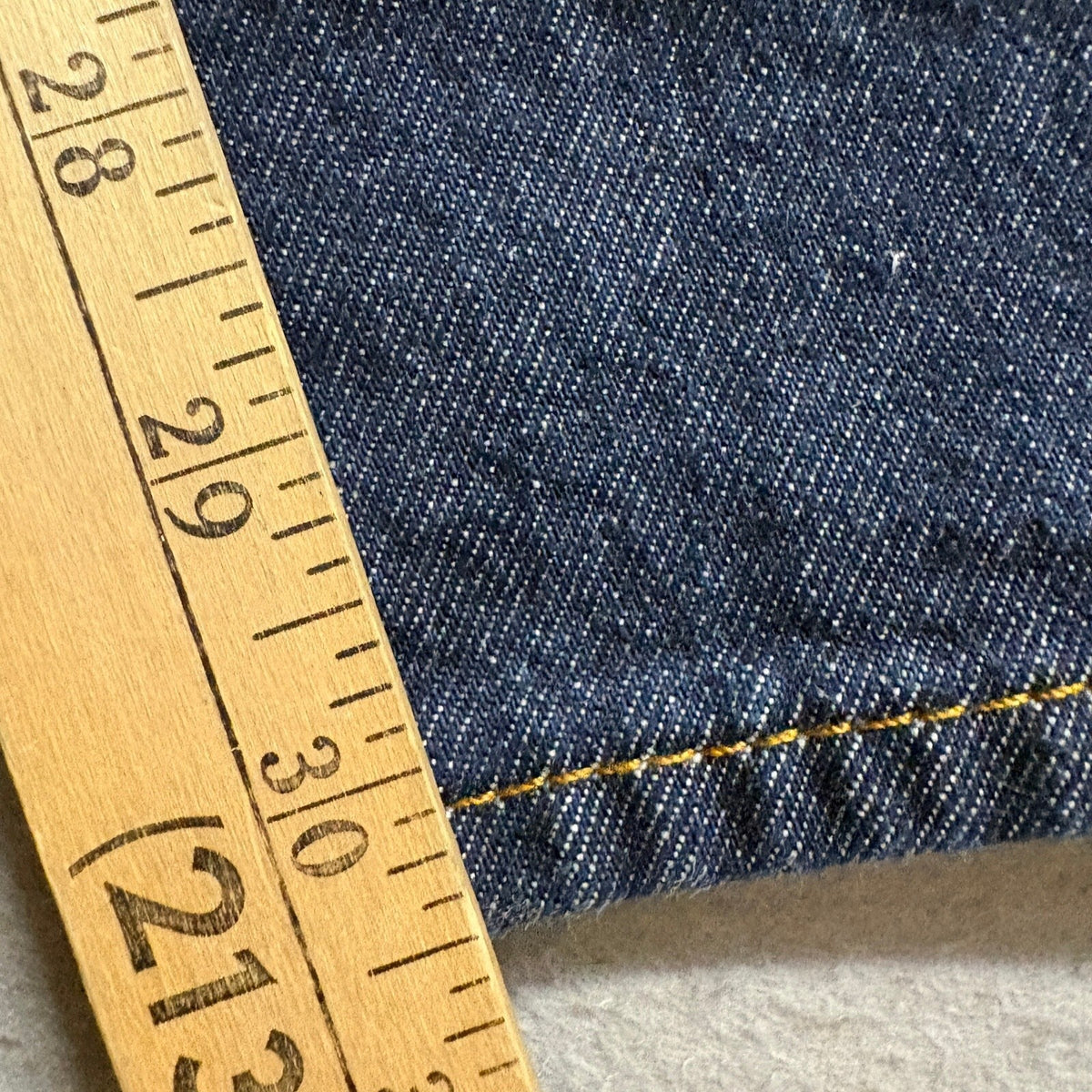 Levis 501 Original Fit Jeans Mens 30x32 Dark Wash Blue Denim Button Fly