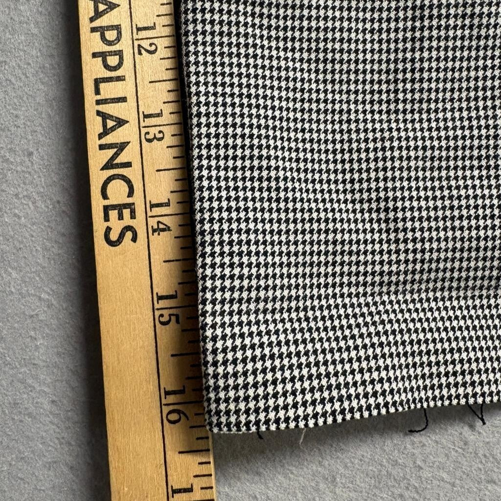 Banana Republic Sloan Pants Womens 2P Black White Houndstooth Raw Hem Crop